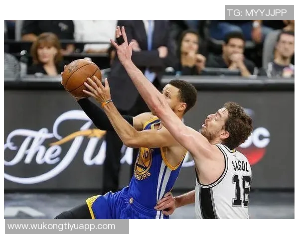 马刺篮下压力不足引发一系列战术问题分析与探讨