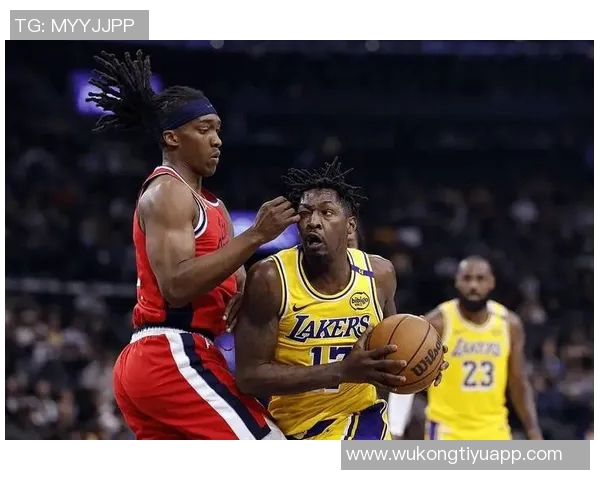 曼恩表现出色全队最高得分21分6篮板助球队奋战难阻失利之路