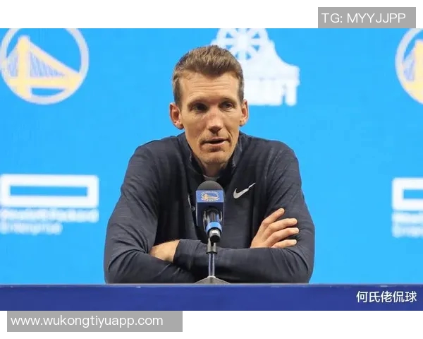 邓利维谈库明加续约事件称训练营内未见任何影响