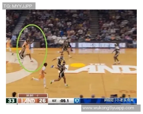 小莫布里半场表现抢眼17分钟内10投6中斩获13分4篮板2封盖