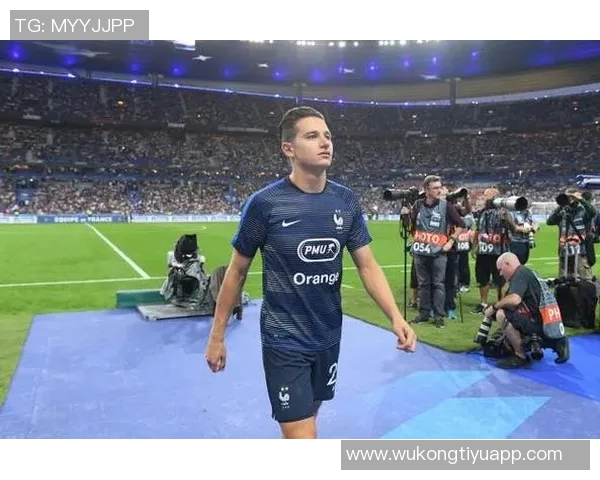 托万时隔六年重返法国国家队若出场将创历史新纪录