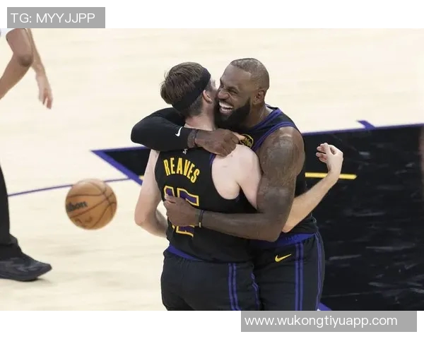 詹姆斯作为湖人三当家展现全联盟最佳实力的深度解析